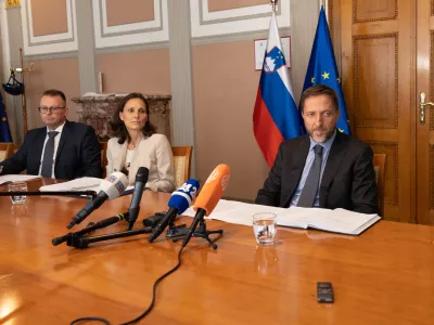 Klemen Bo&scaron;tjančič in ob njem Sa&scaron;a&nbsp;Jazbec&nbsp;/ Foto: STA