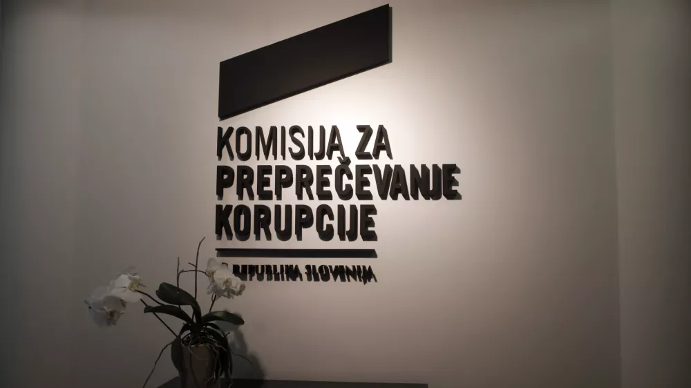 - simbolična fotografija - Komisija za preprečevanje korupcije (KPK)//FOTO: Luka Cjuha