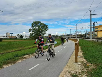 Oktobra lani so uradno odprli 12 kilometrov dolgo kolesarsko stezo do &Scaron;entjurja, ki od Celja do &Scaron;tor poteka med Voglajno in železnico. Foto arhiv &Scaron;V