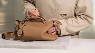 Fendi torbice, katerih cena se giblje nad 2000 evrov, so ročno izdelane. F PRESS FENDI