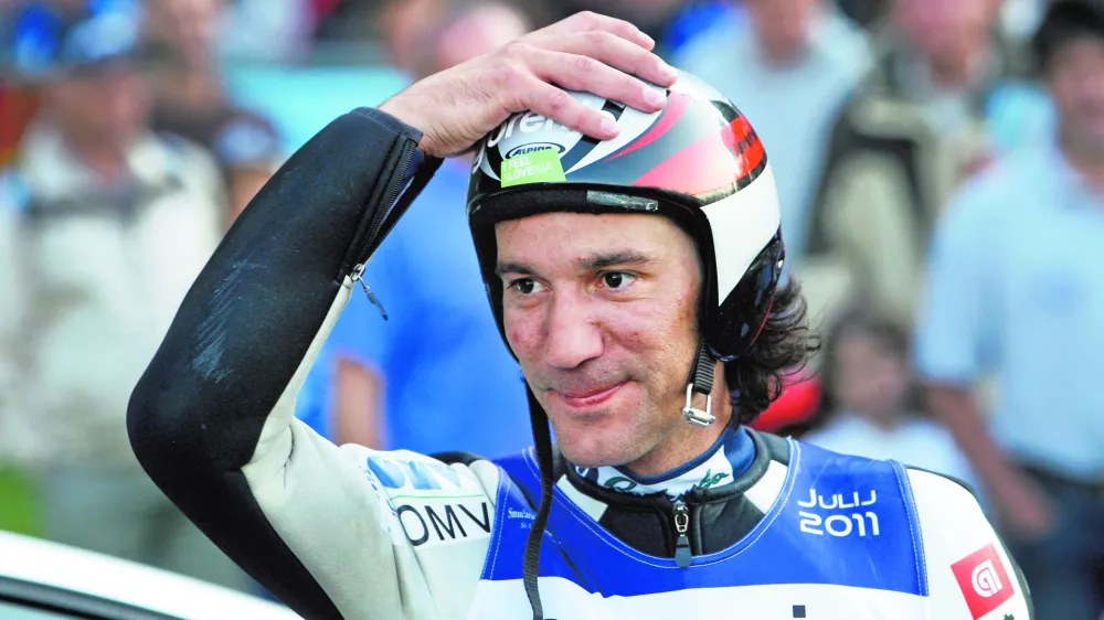 skakalni &scaron;ampion Primož Peterka- smučarski skoki - Celinski pokal in poslovilna tekma Primoža Peterke na skakalnici v Kranju 2011 -  /FOTO; Matej Pov&scaron;e