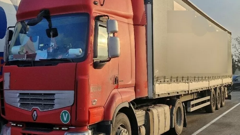 Tovornjak prekr&scaron;ki zavorni sistem