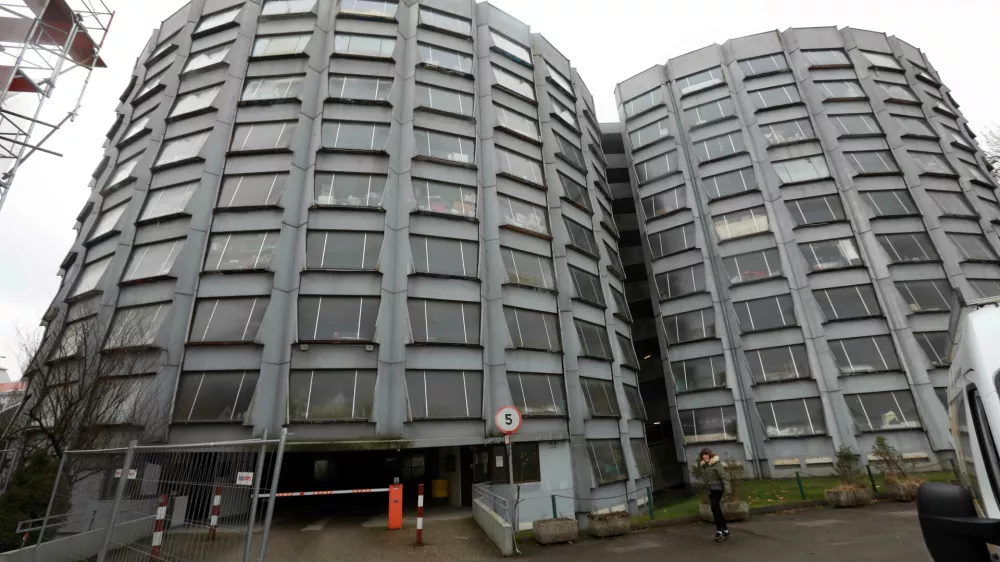 24.02.2025 - Severjeve garaže, garažna hi&scaron;aFoto: Tomaž Skale