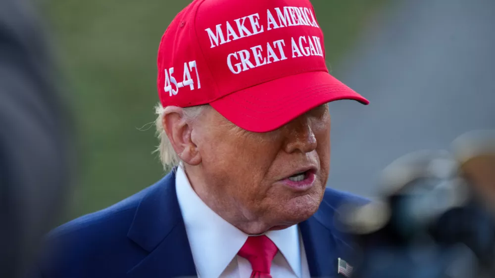 28 February 2025, US, Washington: US&nbsp;President Donald Trump speaks to media as he departs the White House after his meeting with Ukraine's President Volodymyr Zelensky. Photo: Andrew Leyden/ZUMA Press Wire/dpa
