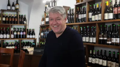 - 27.02.2025. - Ale&scaron; Čeba&scaron;ek, Vinoteka Sodček v Radovljici.//FOTO: Bojan Velikonja