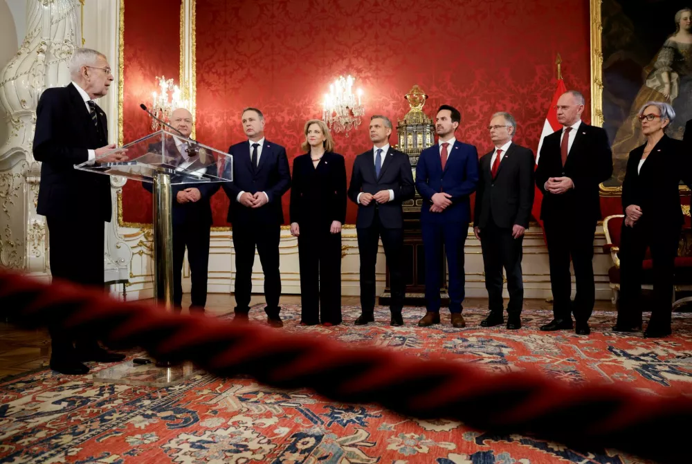 Austria's President Alexander Van der Bellen speaks during the swearing-in ceremony of a new government at Hofburg Palace in Vienna, Austria, March 3, 2025. REUTERS/Leonhard Foeger