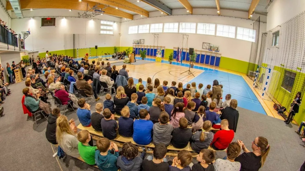 Otvoritev nove dvorane pri O&Scaron; Rimske Toplice