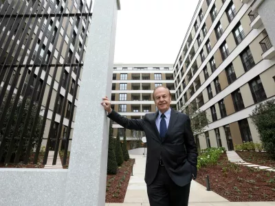 snovalec in investitor projekta Jože Anderlič - 18.10.2023 - Poslovno stanovanjski kompleks palača Palais & Villa Schellenburg (nekdanji Kolizej) - voden ogled pred uradnim odprtjem, Župančičeva ulica 55 v Ljubljani  //FOTO: Tomaž Skale