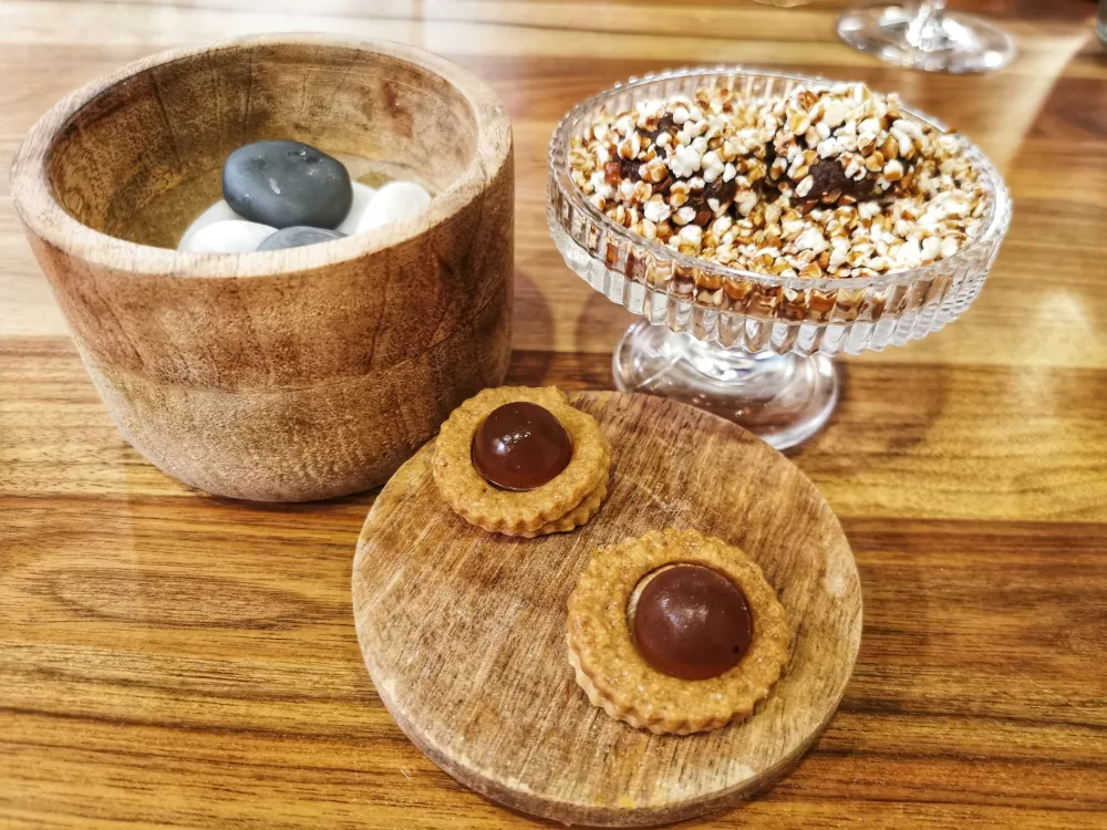 Sladki grižljaji za slovo, Posestvo Gjerke&scaron;