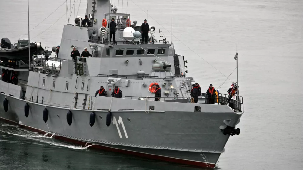 večnamenska slovenska voja&scaron;ka ladja Triglav 11 v koprskem pristani&scaron;ču, mornarica SV- Koper - večnamenska ladja Triglav, ki so jo v ruski ladjedelnici Almaz naredili kot poplačilo klirin&scaron;kega dolga do Slovenije, Slovenska vojska (SV) - ///FOTO: Luka Cjuha