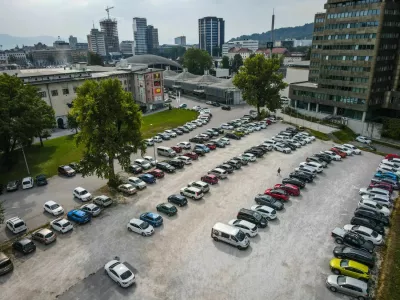 V času sejma Dom bo ura parkiranja na parkiri&scaron;ču Linhartova in Gospodarsko razstavi&scaron;če za 20 centov dražje. Foto: Jp LPT