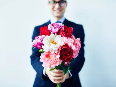 Ko podarjate &scaron;opek previdno pri 