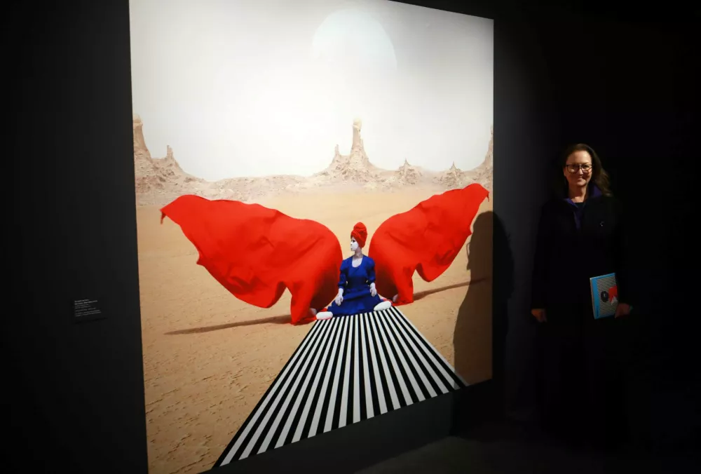 Celina Lunsford, umetni&scaron;ka direktorica galerije Fotografie Forum Frankfurt, je v Ljubljano pripeljala fotografsko razstavo Aide Muluneh z naslovom Na robu pretekle prihodnosti. Foto: Tomaž Skale