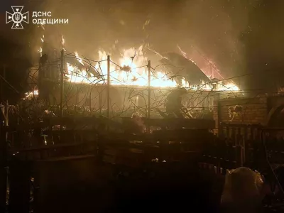 Posledice ruskega zračnega napada na Odeso.