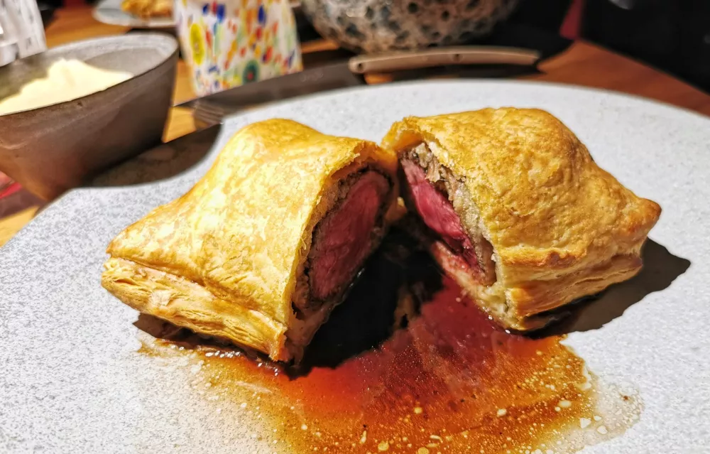 Govedina wllington, Theatrium by Filho