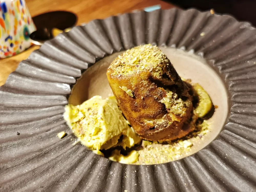 Pistacijev sufle, Theatrium by Filho