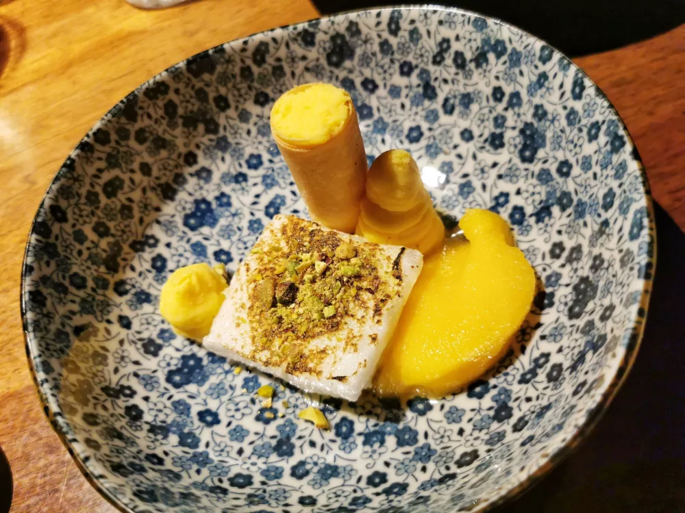 Variacije mandarine, Theatrium by Filho