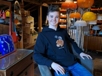 Lenart Zajc, mladi podjetnik, bi si rad kupil večje skladi&scaron;če. Ko bo opravil vozni&scaron;ki izpit, pa tudi kombi. / Foto: Franci Kek