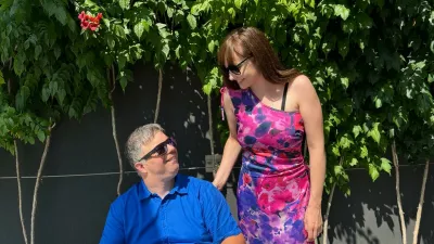 Eva Lipov&scaron;ek z bratom z motnjo v du&scaron;evnem razvoju. / Foto: Osebni Arhiv