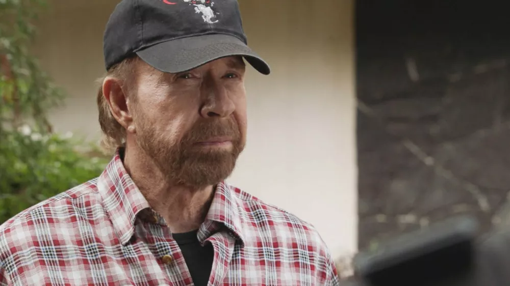 1-4-2020Chuck Norris makes a cameo on the TV show "Hawaii Five-0" - Season 10 Episode 21 - A 'ohe ia e loa'a aku, he ulua kapapa no ka moana Pictured: Chuck Norris,Image: 511243298, License: Rights-managed, Restrictions:, Model Release: no / Foto: Profimedia