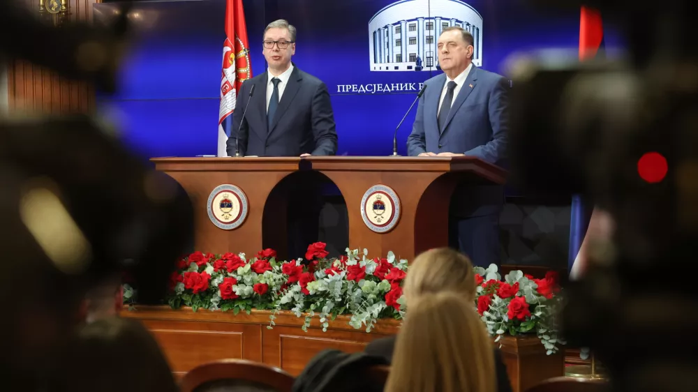 SARAJEVO, BOSNIA AND HERZEGOVINA - FEBRUARY 26: Serbian President Aleksandar Vucic (L) and Serb leader Milorad Dodik (R) hold a joint press conference in Sarajevo, Bosnia and Herzegovina on February 26, 2025. Dodik, who is also President of Republika Srpska (RS), one of the two entities in the country, was sentenced in prison and a six-year political ban for flouting decisions by the envoy who implements the landmark 1995 Dayton Peace Agreement. Miomir Jakovljevic / AnadoluNo Use USA No use UK No use Canada No use France No use Japan No use Italy No use Australia No use Spain No use Belgium No use Korea No use South Africa No use Hong Kong No use New Zealand No use Turkey