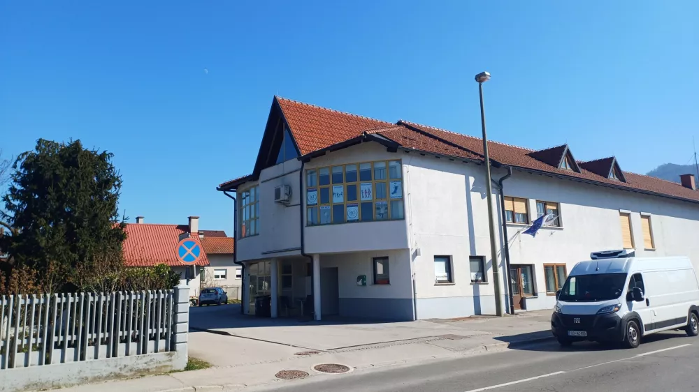 Vihar v KS Pirniče je nastal po tistem, ko so bili v KUD Pirniče obve&scaron;čeni, da morajo izprazniti dva prostora. Foto: Tina Jereb