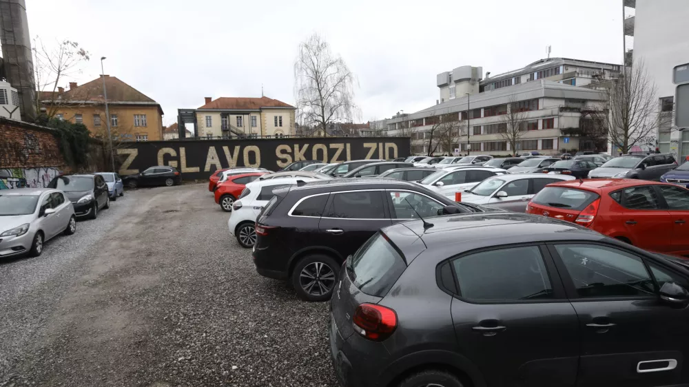 17.03 2025 - Parkiri&scaron;če - parcela za zdravstveni dom ljubljanaFoto: Luka Cjuha