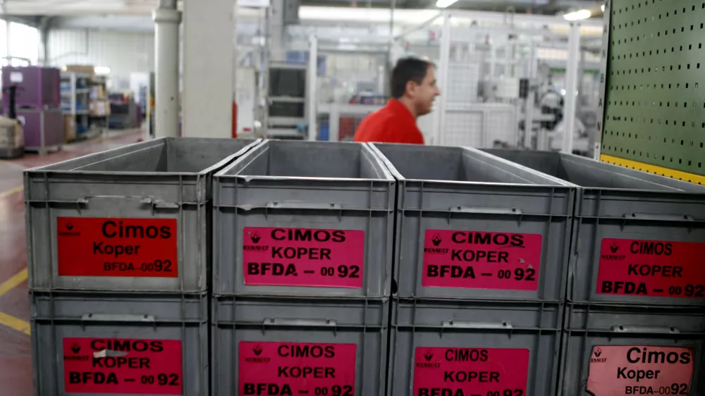 - CIMOS d.d., avtomobilska industrija, Koper - proizvodnja delov in opreme za motorna vozila, tovarna - //FOTO: Bojan Velikonja