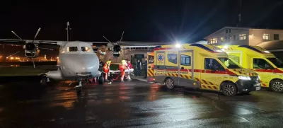 Brnik, Letalisce Jozeta Pucnika.Na Letalisce Jozeta Pucnika je prispelo letalo z dvema poskodovanima v pozaru v Severni Makedoniji.Foto: MORS