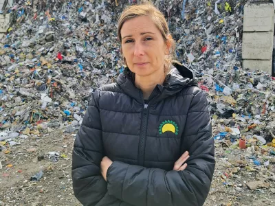 &raquo;V regijskih centrih za ravnanje z odpadki se že od leta 2023 soočamo z nere&scaron;ljivimi problemi. Odpadki se kopičijo in ne vemo več, kam z njimi,&laquo; opozarja Simona&nbsp;Biro, direktorica Cerop Puconci. Foto:&nbsp;Tomaž Klip&scaron;teter