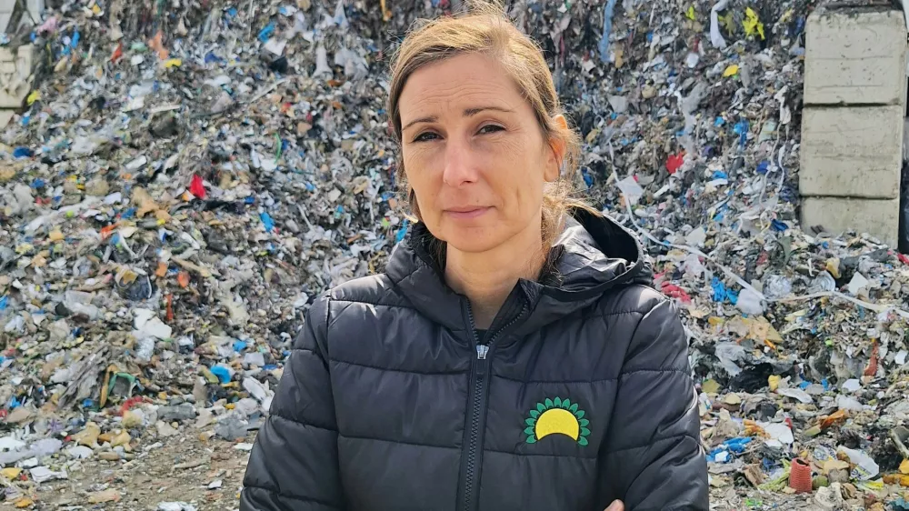 &raquo;V regijskih centrih za ravnanje z odpadki se že od leta 2023 soočamo z nere&scaron;ljivimi problemi. Odpadki se kopičijo in ne vemo več, kam z njimi,&laquo; opozarja Simona&nbsp;Biro, direktorica Cerop Puconci. Foto:&nbsp;Tomaž Klip&scaron;teter