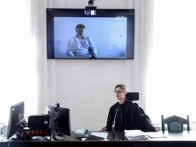 - 19.03.2025 - Obtoženi je Adnan Durmić - sojenje, sodnica, odvetnik//FOTO: Jaka Gasar