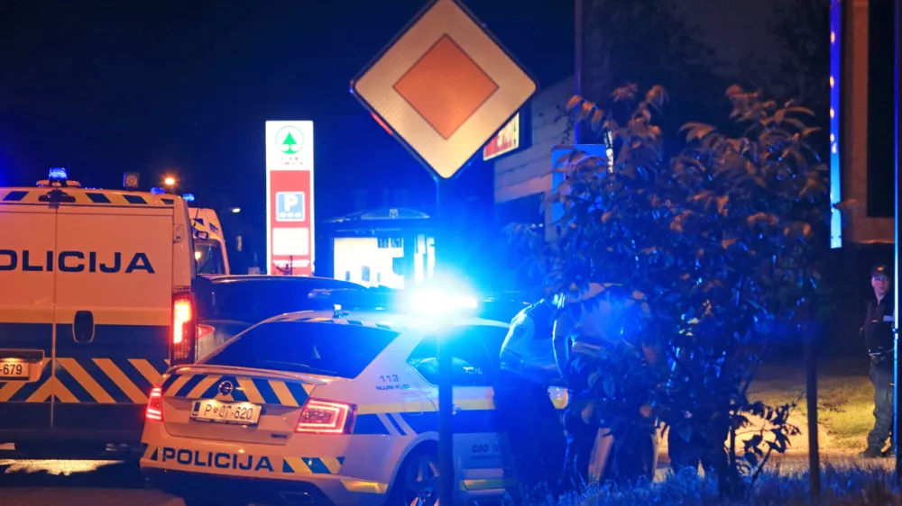 Maribor - Ulica Veljka Vlahovića - Družba - Kronika - Aretacije na avtobusnem postajali&scaron;ču Ul. V. Vlahovića - S31 - policija - aretacija - Policija - Avtor: Andrej Petelin&scaron;ek