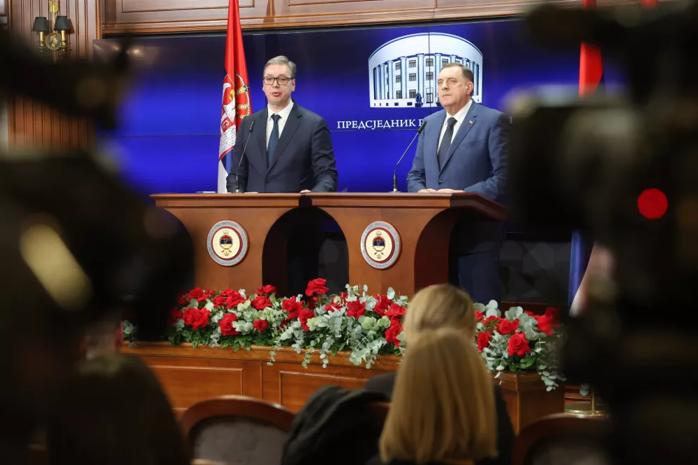 SARAJEVO, BOSNIA AND HERZEGOVINA - FEBRUARY 26: Serbian President Aleksandar Vucic (L) and Serb leader Milorad Dodik (R) hold a joint press conference in Sarajevo, Bosnia and Herzegovina on February 26, 2025. Dodik, who is also President of Republika Srpska (RS), one of the two entities in the country, was sentenced in prison and a six-year political ban for flouting decisions by the envoy who implements the landmark 1995 Dayton Peace Agreement. Miomir Jakovljevic / AnadoluNo Use USA No use UK No use Canada No use France No use Japan No use Italy No use Australia No use Spain No use Belgium No use Korea No use South Africa No use Hong Kong No use New Zealand No use Turkey
