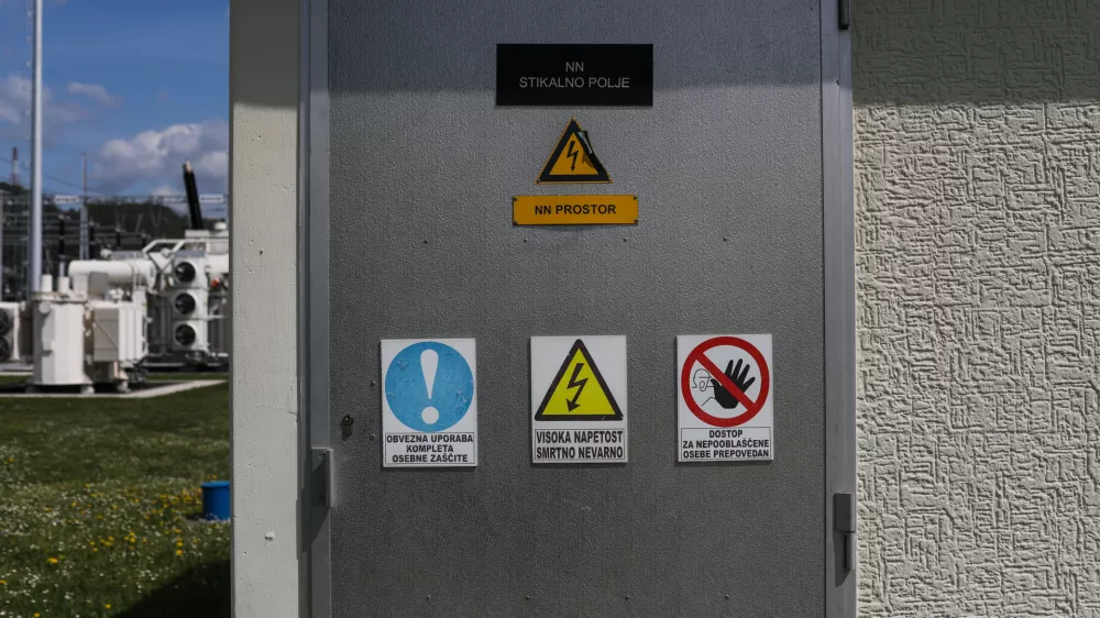 - Energetika, elektrika, samoskrba&mdash; 19.04.2023 &ndash; Nuklearna elektrarna Kr&scaron;ko (NEK), edina slovenska jedrska elektrarna, ki deluje od leta 1983 //FOTO: Bojan Velikonja