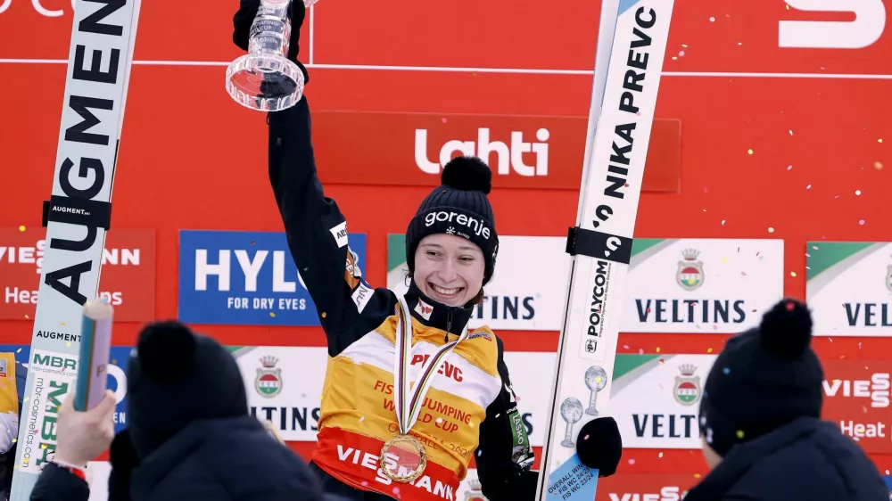 Nordic Combined - FIS Nordic Combined World Cup - Lahti, Finland - March 21, 2025 Slovenia's Nika Prevc celebrates with the Crystal Ball after winning the women's HS130 ski jumping competition Pepe Korteniemi/Lehtikuva via REUTERS ATTENTION EDITORS - THIS IMAGE WAS PROVIDED BY A THIRD PARTY. NO THIRD PARTY SALES. NOT FOR USE BY REUTERS THIRD PARTY DISTRIBUTORS. FINLAND OUT. NO COMMERCIAL OR EDITORIAL SALES IN FINLAND.