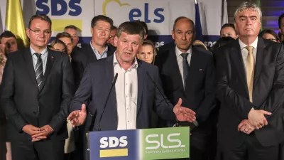 volilni &scaron;tab SDS-SLS: predsednik SLS Marjan Podobnik, novi evropski poslanec Franc Bogovič, predsednik SDS Janez Jan&scaron;a in novi evropski poslanec Milan Zver  - 26.05.2019 - Evropske volitve 2019 - Volitve poslancev v Evropski parlament -   //FOTO: Jaka Gasar