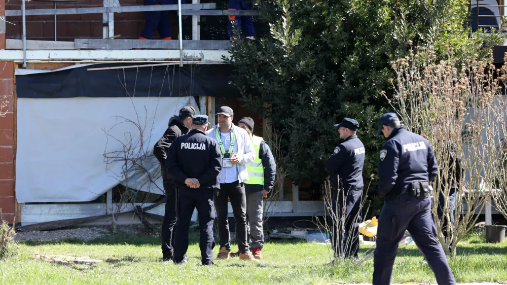 19.03.2025., Umag - Rusenje bespravno sagradjenih objekata na podrucju Umaga. Photo: Sasa Miljevic/PIXSELL