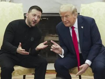 Po telefonu je bilo očitno manj polemično kot v živo konec februarja na razvpiti tiskovni konferenci. Foto: AP