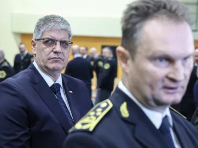 Bo&scaron;tjan Poklukar, Damjan Petrič- 12.02.2025 - Policija je nagradila 66 izjemnih posameznikov, ki so v najrazličnej&scaron;ih okoli&scaron;činah pomagali re&scaron;evati življenja ljudi - podelitev, policija, hrabrost, požrtvovalnost, priznanja//FOTO: Jaka Gasar