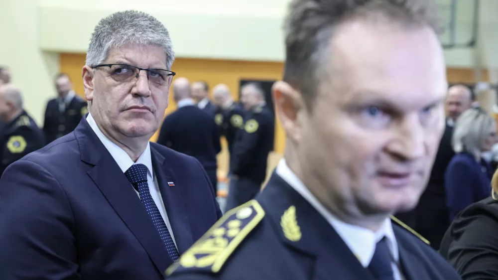 Bo&scaron;tjan Poklukar, Damjan Petrič- 12.02.2025 - Policija je nagradila 66 izjemnih posameznikov, ki so v najrazličnej&scaron;ih okoli&scaron;činah pomagali re&scaron;evati življenja ljudi - podelitev, policija, hrabrost, požrtvovalnost, priznanja//FOTO: Jaka Gasar
