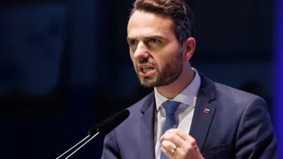 Skofja Loka, Sportna dvorana Trata.Kongres NSi.Kongres NSi je danes dosedanjemu predsedniku Mateju Toninu z 235 glasovi za podelil se en dvoletni mandat na celu NSi. 