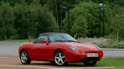 Fiatov roadster barchetta je bila praktična, zanesljiva, hitra, v&scaron;ečna in tudi poceni. Tistemu za volanskim obročem pa je zagotavljala užitek v vožnji. Foto:&nbsp;Reuters/Alamy