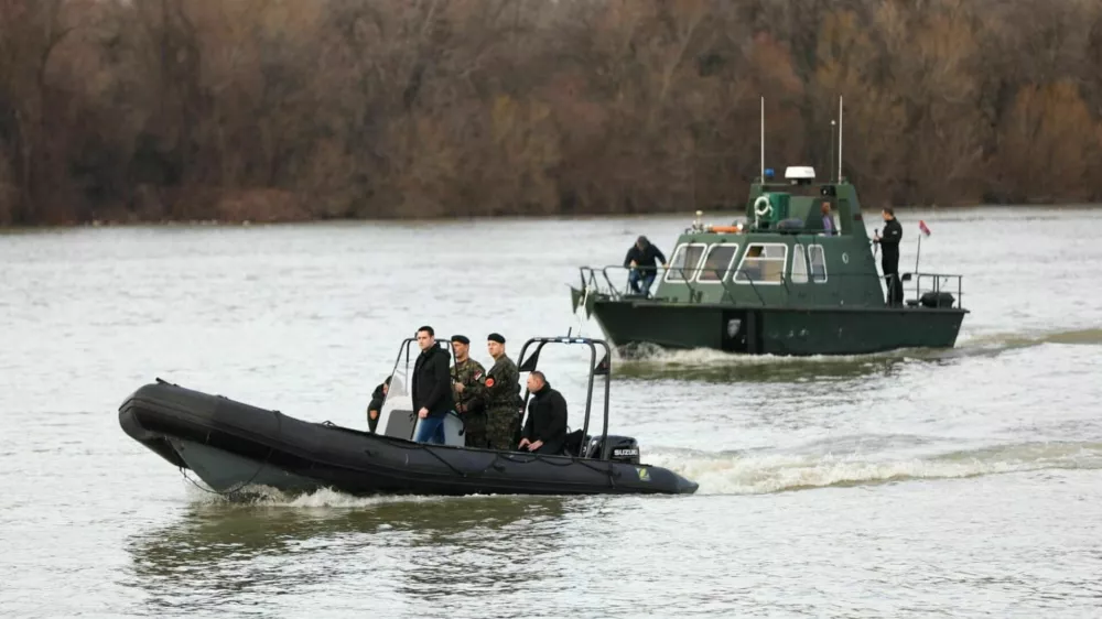 05, January, 2022, Belgrade - Minister of Police Aleksandar Vulin on one of the boats participating in the search for the missing Matej Peris from Split. Aleksandar Vulin. Photo: M.M./ATAImages05, janaur, 2022, Beograd Ministar policije Aleksandar Vulin na jednom od camaca koji ucestvuju u potrazi za nestali Splicaninom Matejem Perisom. Photo: M.M./ATAImages Photo: M.M./ATAImages/PIXSELL