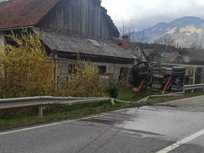 prometna nesreča ljubelj tovorno vozilo