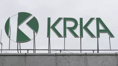 - KRKA, farmacevtska družba, Novo Mesto, uprava predstavila dosežke v letu 2011 in načrte za leto 2012   stavba - podjetje - tovarna//FOTO: Tomaž Zajel&scaron;nik