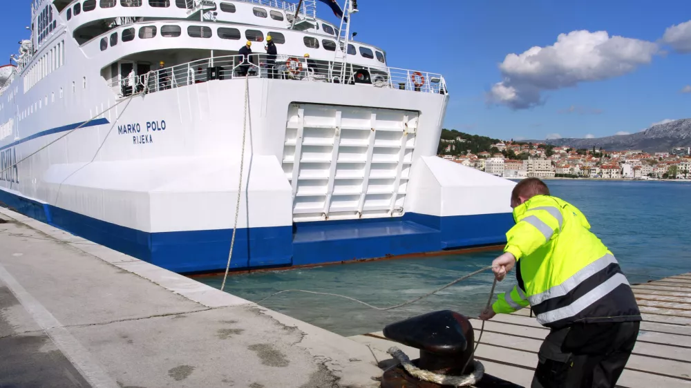 25.03.2014., Sportski centar Gripe, trajektna luka, Split - Odrzana vjezba spasavanja trajekta Marco Polo od eksplozivnih naprava. Photo: Tino Juric/PIXSELL