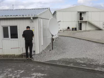 - 03.11.2022 &ndash; Orehek pri Postojni - delavsko naselje za tur&scaron;ke delavce, ki gradijo drugi tir železni&scaron;ke proge med Koprom in Divačo &ndash; tur&scaron;ki delavci //FOTO: Jaka Gasar
