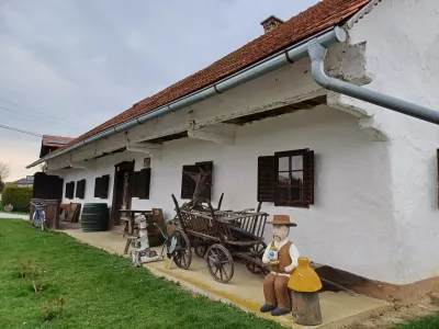 Domačija Kapl, Dražen Vrh, Slovenske Gorice, Viktor Kapl, prenovljena domačija, nagrada &Scaron;ola prenove / Foto: Nata&scaron;a Bucik Ozebek