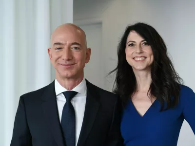 Jeff Bezos z nekdanjo ženo Mackenzie&nbsp;/ Foto: Profimedia